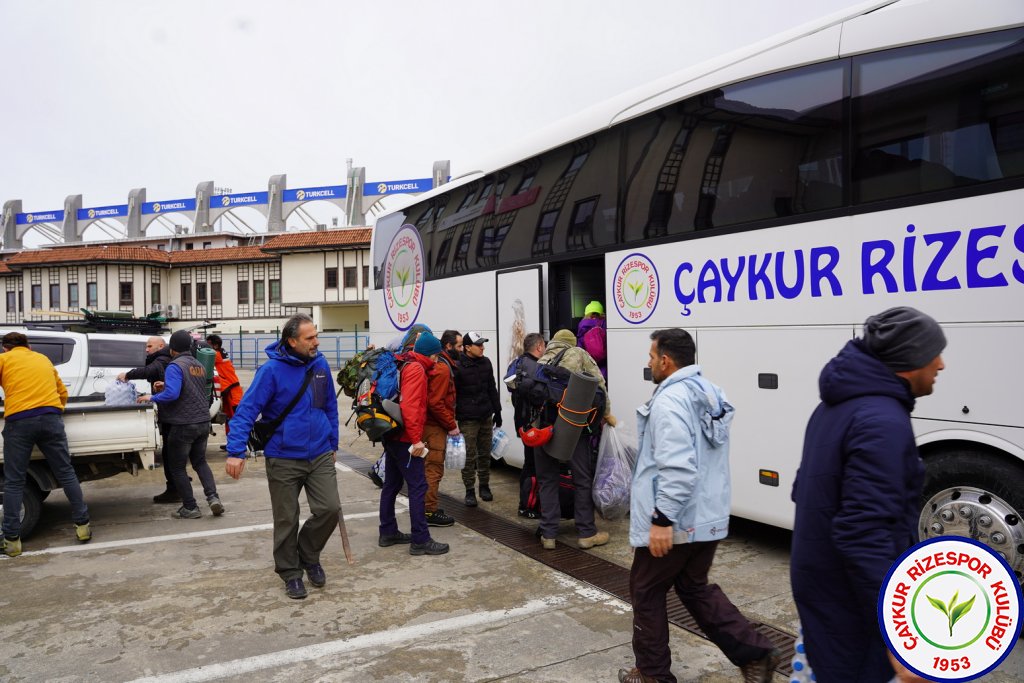 Çaykur Rizespor yardım malzemeleri yola çıktı