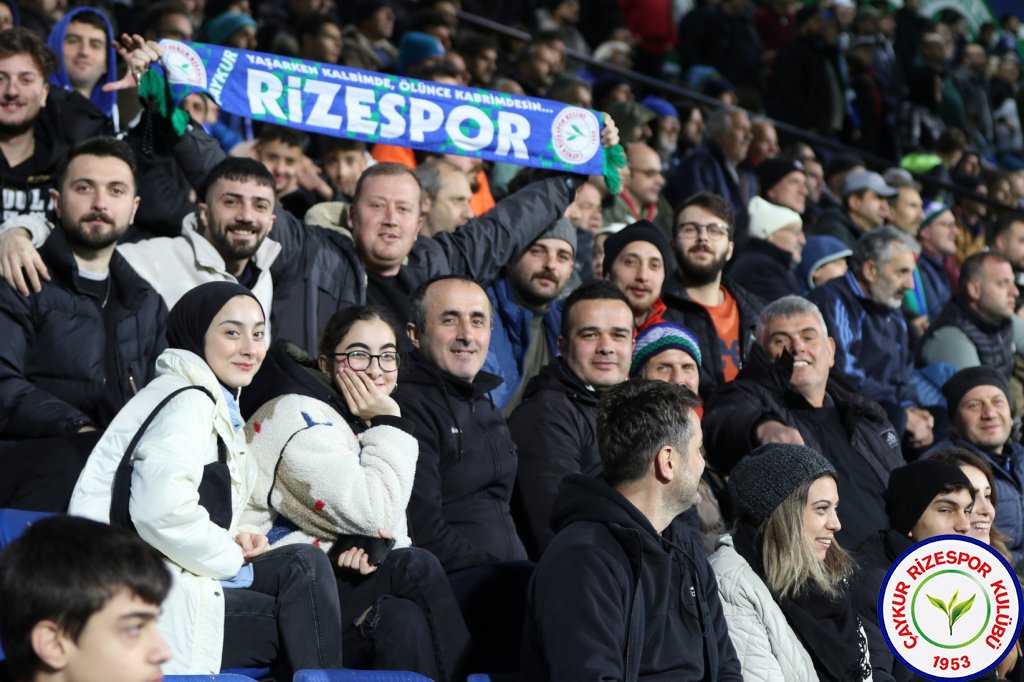 ÇAYKUR RİZESPOR 0 - 0 BEYÇİMENTO BANDIRMASPOR / 53 Puana Ulaştık