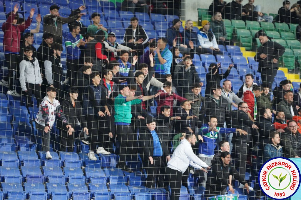 ÇAYKUR RİZESPOR 0 - 0 BEYÇİMENTO BANDIRMASPOR / 53 Puana Ulaştık