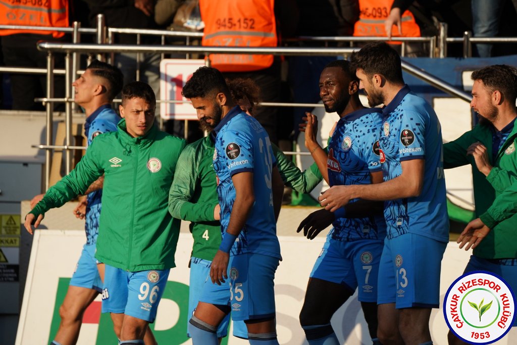 ÇAYKUR RİZESPOR 2 – 1 SAKARYASPOR / MUHTEŞEM GALİBİYET