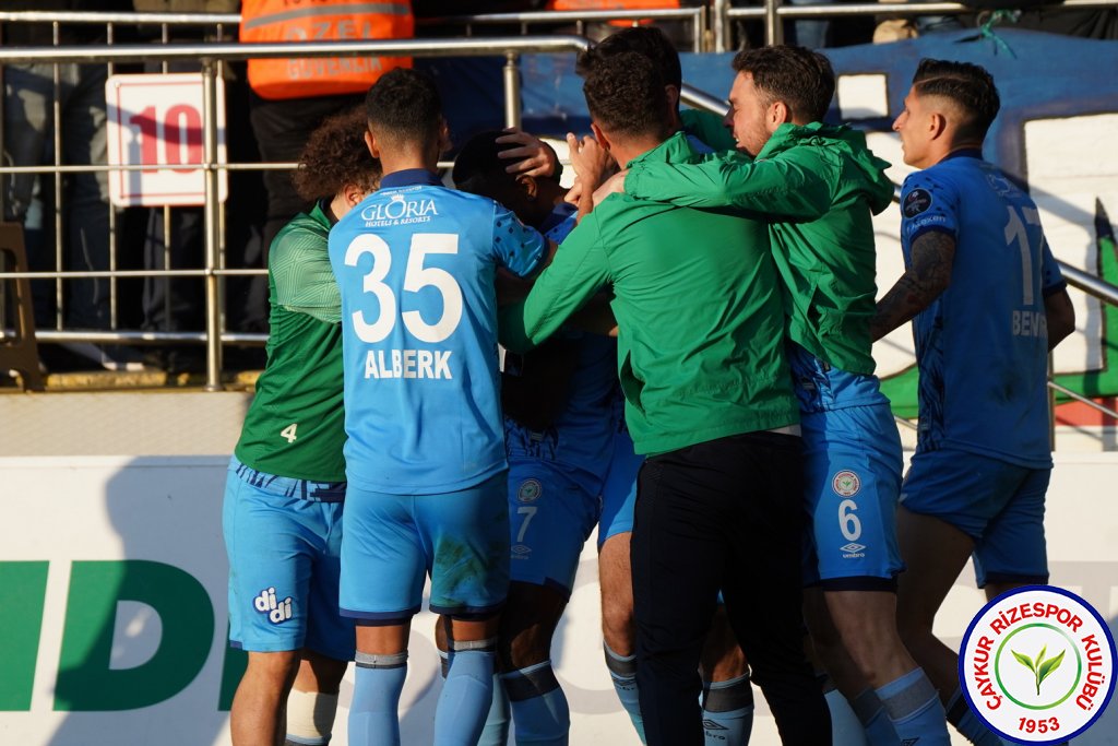 ÇAYKUR RİZESPOR 2 – 1 SAKARYASPOR / MUHTEŞEM GALİBİYET