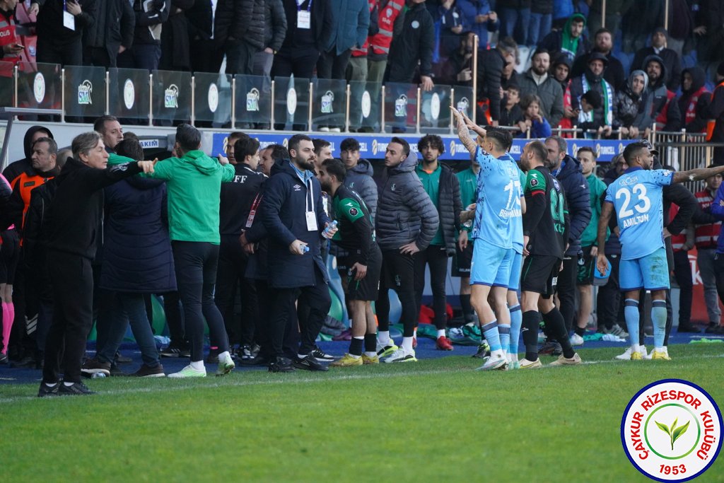 ÇAYKUR RİZESPOR 2 – 1 SAKARYASPOR / MUHTEŞEM GALİBİYET