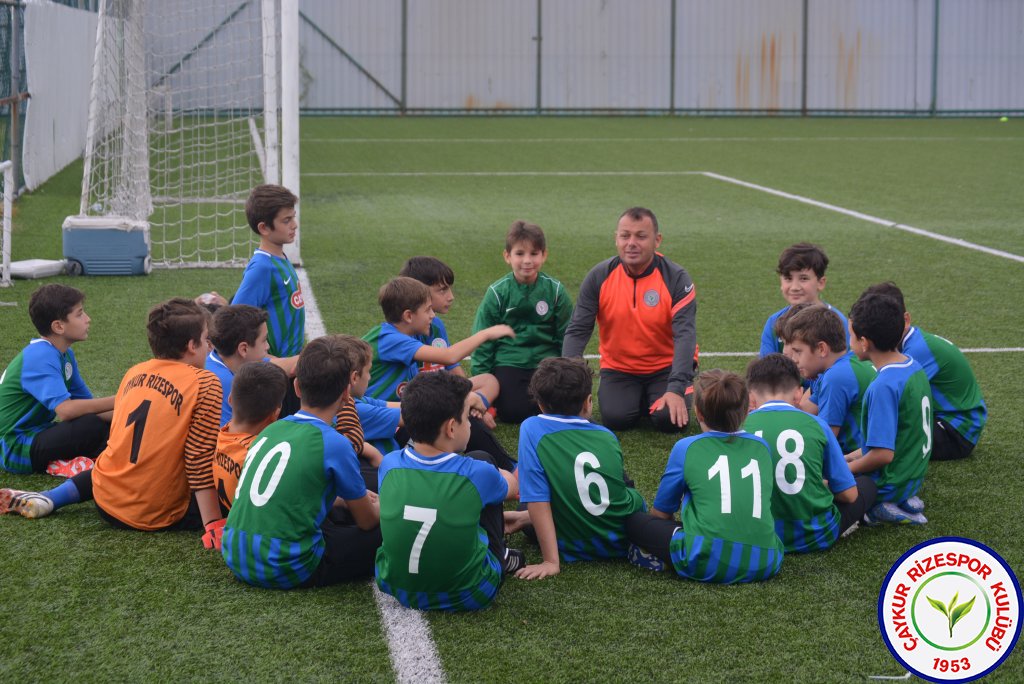 Futbol Okulları Minikler Futbol Şenliği Yapıldı