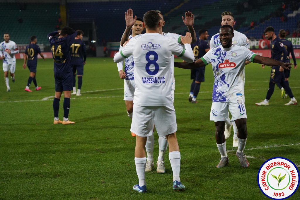 ÇAYKUR RİZESPOR 4-0 BUCASPOR 1928