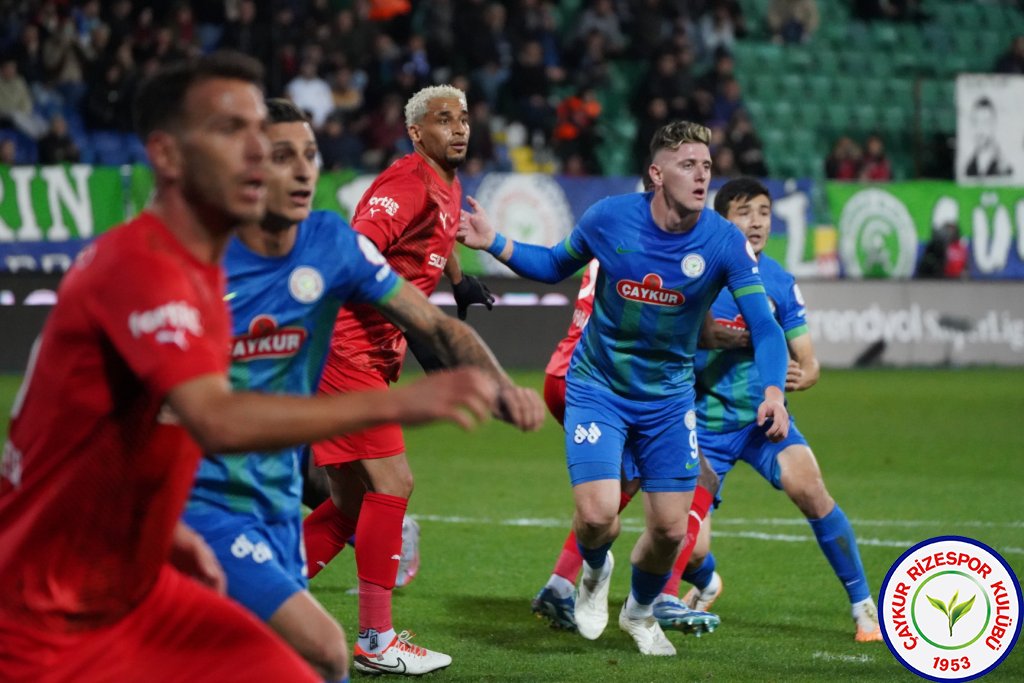 ÇAYKUR RİZESPOR A.Ş. 5 - 1 SİLTAŞ YAPI PENDİKSPOR FUTBOL A.Ş.