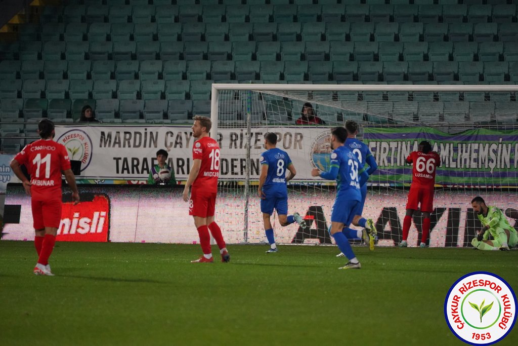 ÇAYKUR RİZESPOR A.Ş. 5 - 1 SİLTAŞ YAPI PENDİKSPOR FUTBOL A.Ş.