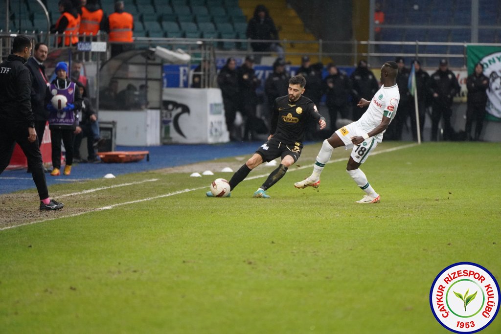 ÇAYKUR RİZESPOR A.Ş. 0 - 0 TÜMOSAN KONYASPOR