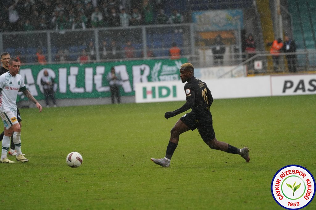 ÇAYKUR RİZESPOR A.Ş. 0 - 0 TÜMOSAN KONYASPOR