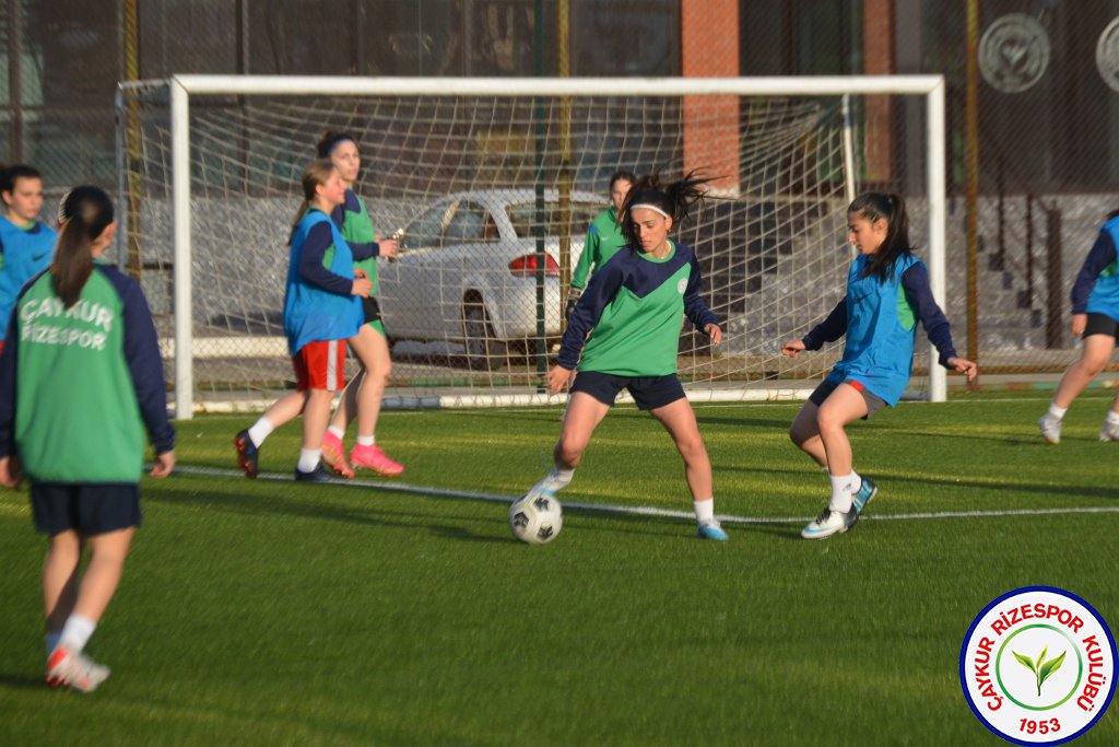 20240327 16.30 çaykur rizespor - rize yeşilçayspor kadın futbol takımı destek antrenmanı