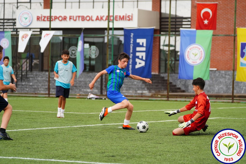 ÇAYKUR RİZESPOR ESİLA TÜFEKÇİ FUTBOL OKULLARI TURNUVASI