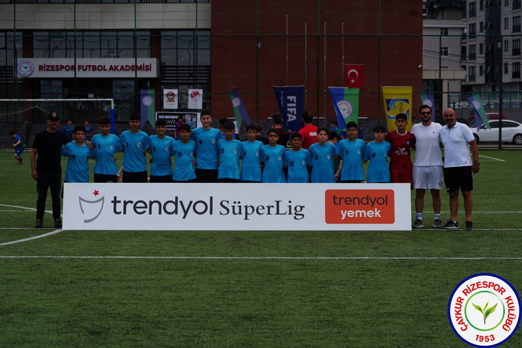 ÇAYKUR RİZESPOR ESİLA TÜFEKÇİ FUTBOL OKULLARI TURNUVASI