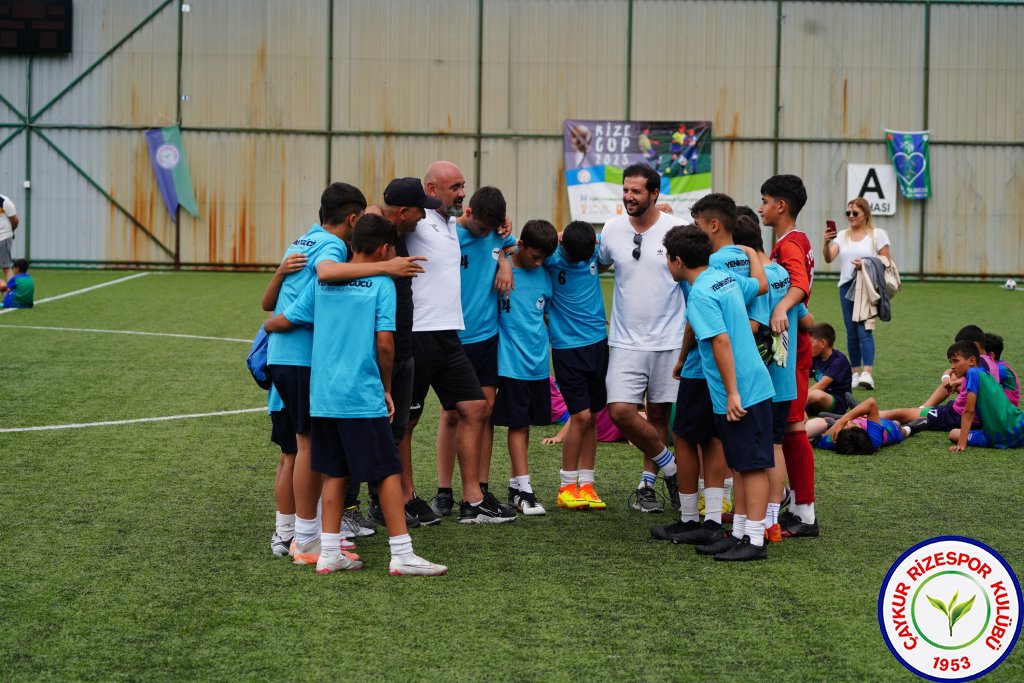 ÇAYKUR RİZESPOR ESİLA TÜFEKÇİ FUTBOL OKULLARI TURNUVASI