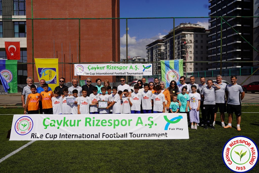 ÇAYKUR RİZESPOR ESİLA TÜFEKÇİ FUTBOL OKULLARI TURNUVASI