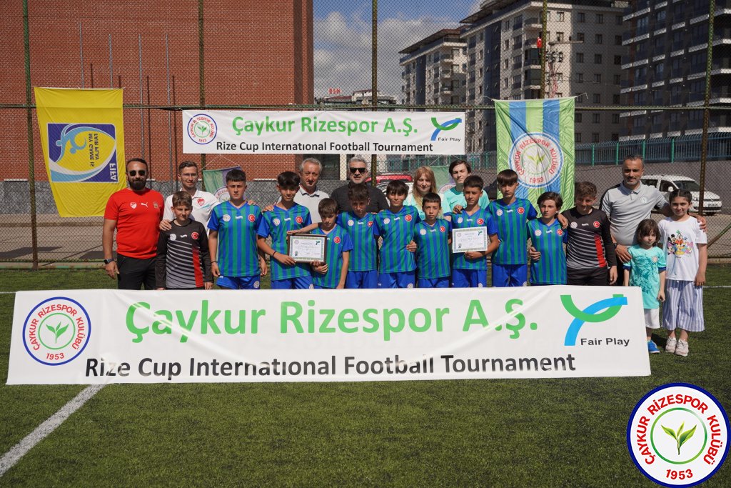 ÇAYKUR RİZESPOR ESİLA TÜFEKÇİ FUTBOL OKULLARI TURNUVASI