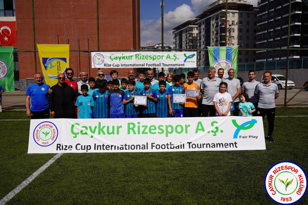 ÇAYKUR RİZESPOR ESİLA TÜFEKÇİ FUTBOL OKULLARI TURNUVASI