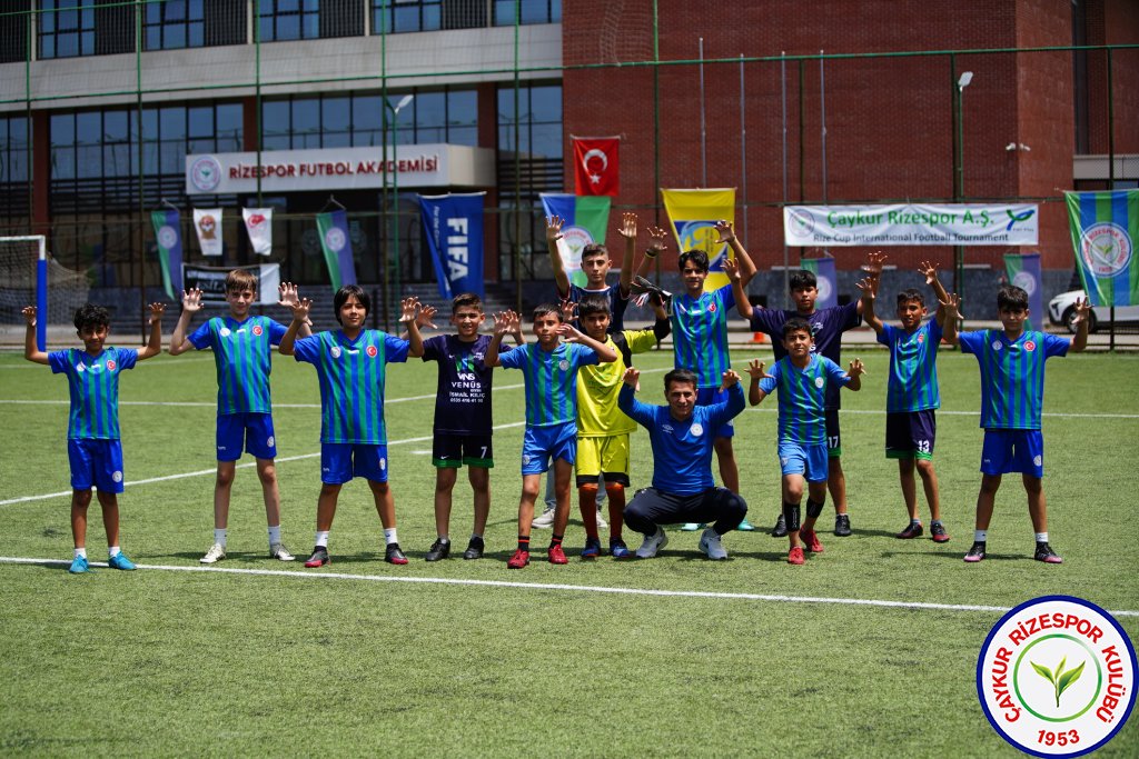 ÇAYKUR RİZESPOR ESİLA TÜFEKÇİ FUTBOL OKULLARI TURNUVASI