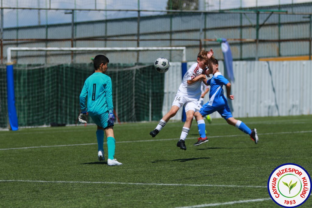 ULUSLARARASI U12 RİZE CUP 2024'DE HEYECAN DORUKTA