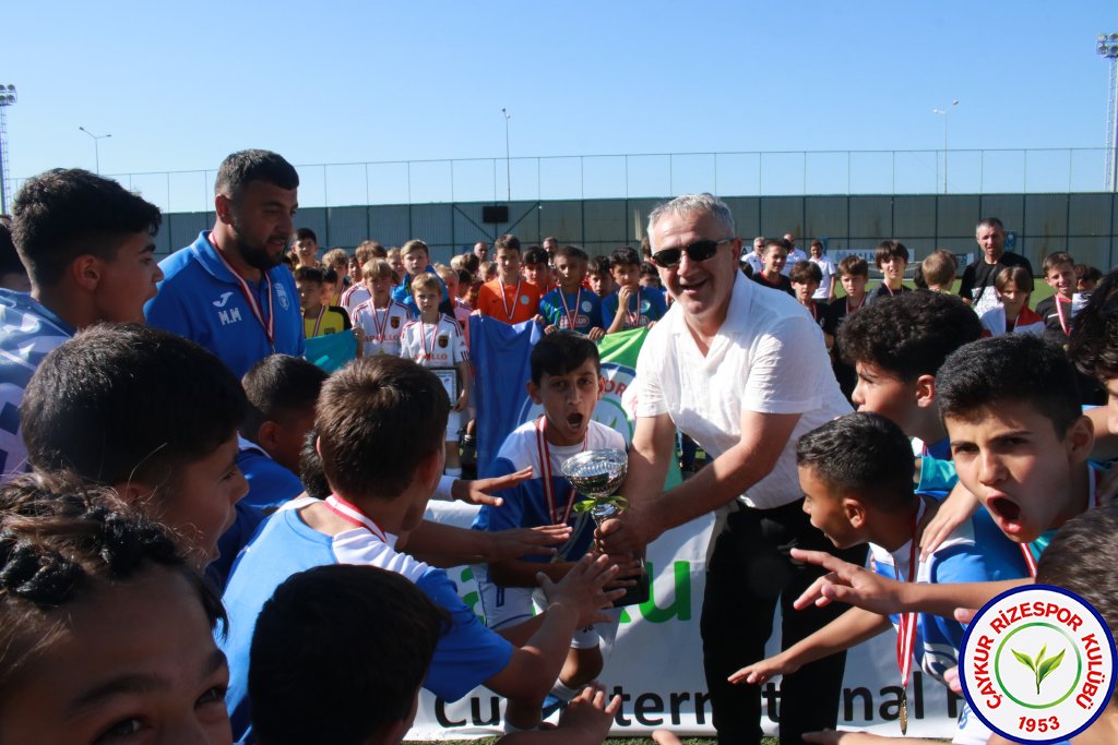 ULUSLARARASI U12 RİZE CUP 2024 KUPA TÖRENİ