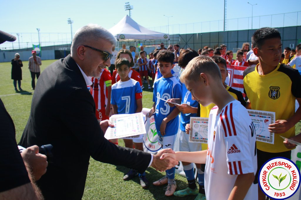 ULUSLARARASI U12 RİZE CUP 2024 KUPA TÖRENİ