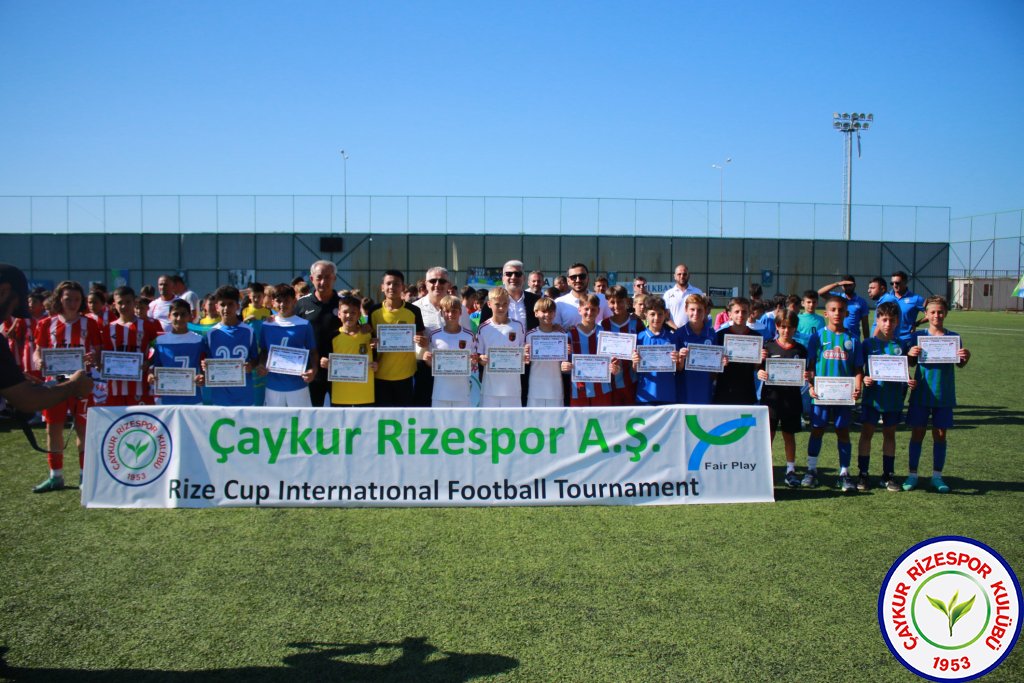 ULUSLARARASI U12 RİZE CUP 2024 KUPA TÖRENİ