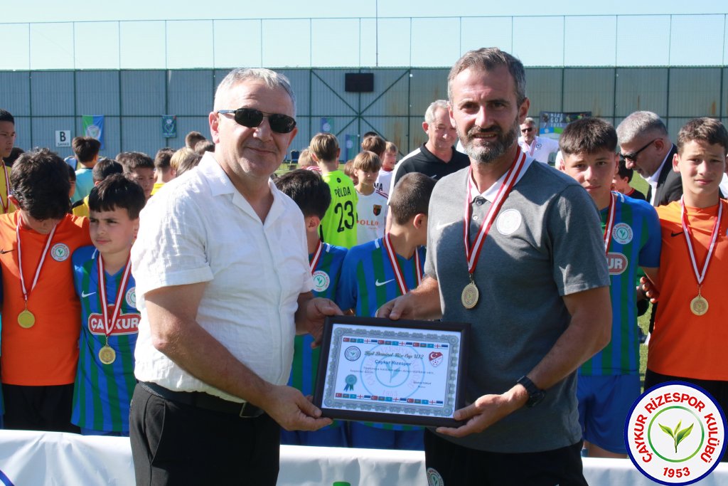 ULUSLARARASI U12 RİZE CUP 2024 KUPA TÖRENİ