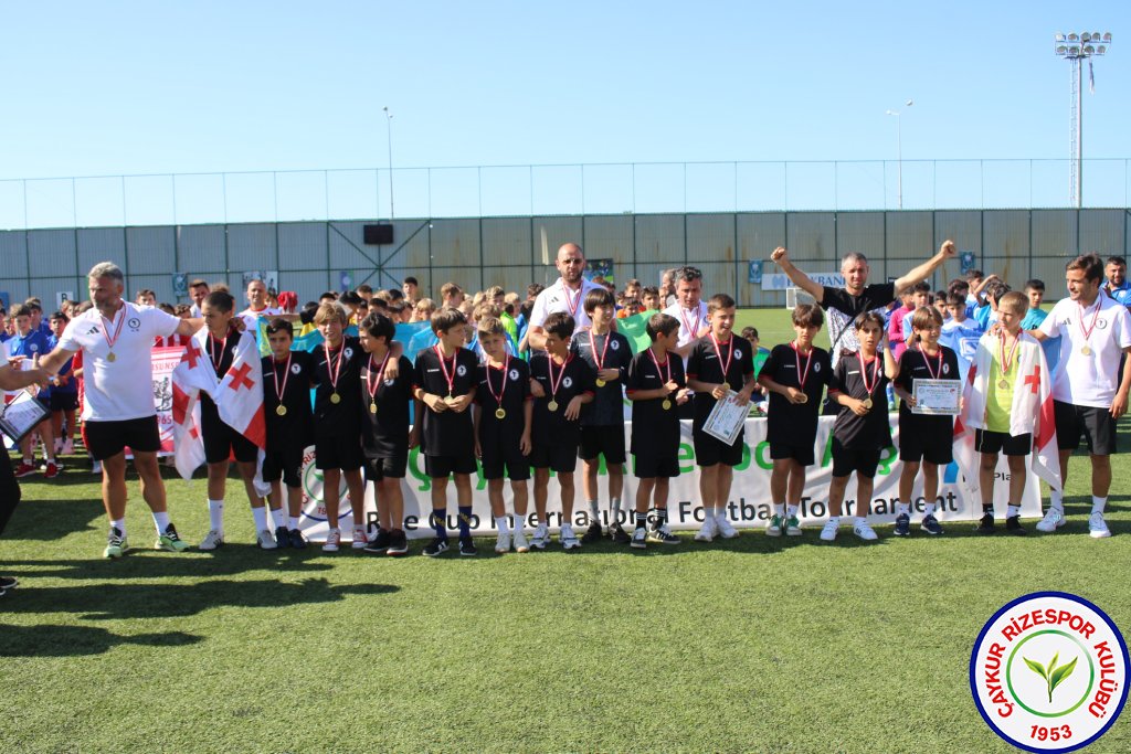 ULUSLARARASI U12 RİZE CUP 2024 KUPA TÖRENİ