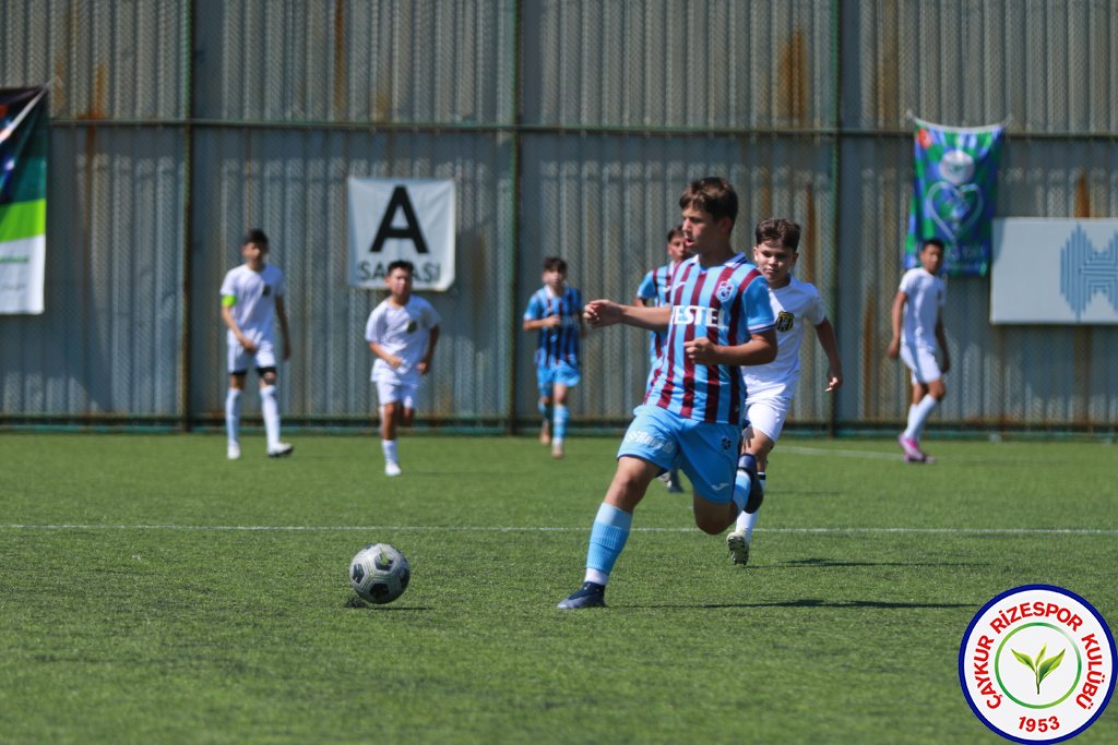 ULUSLARARASI U12 RİZE CUP 2024 KUPA TÖRENİ