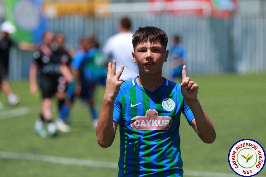 ULUSLARARASI U12 RİZE CUP 2024 KUPA TÖRENİ