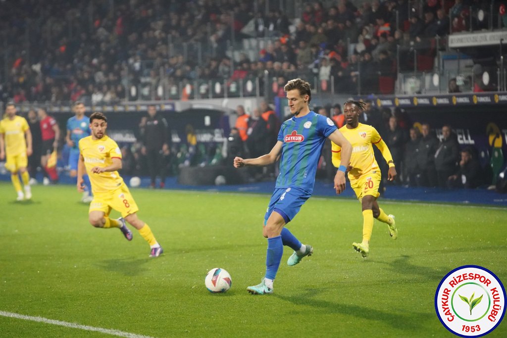 ÇAYKUR RİZESPOR A.Ş. 3 - 0 BELLONA KAYSERİSPOR