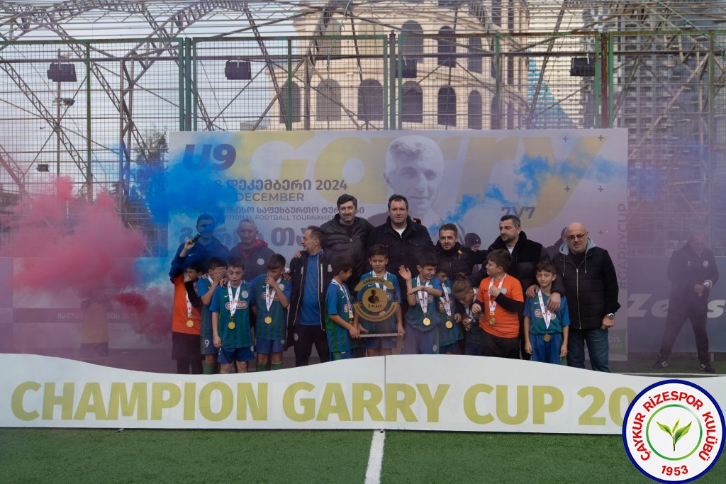 Rizespor Akademi U9 takımı Gürcistan’da düzenlenen Chuka Cup 2024'te şampiyon oldu.