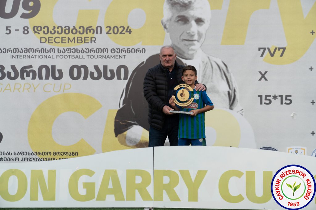 Rizespor Akademi U9 takımı Gürcistan’da düzenlenen Chuka Cup 2024'te şampiyon oldu.