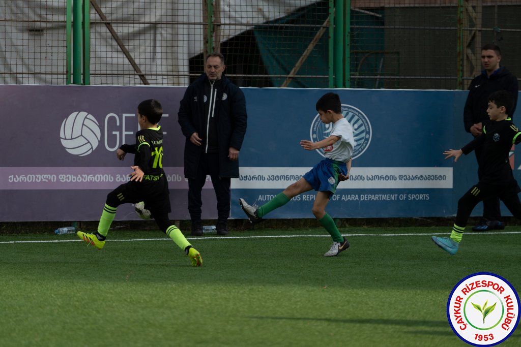 Rizespor Akademi U9 takımı Gürcistan’da düzenlenen Chuka Cup 2024'te şampiyon oldu.