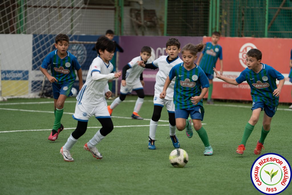 Rizespor Akademi U9 takımı Gürcistan’da düzenlenen Chuka Cup 2024'te şampiyon oldu.