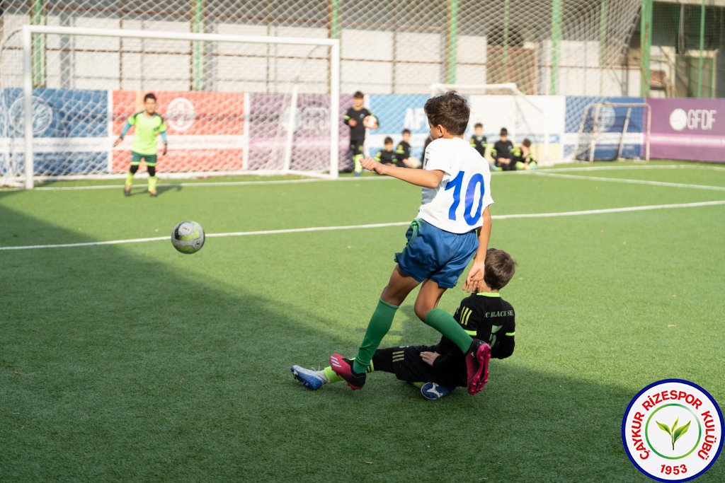 Rizespor Akademi U9 takımı Gürcistan’da düzenlenen Chuka Cup 2024'te şampiyon oldu.