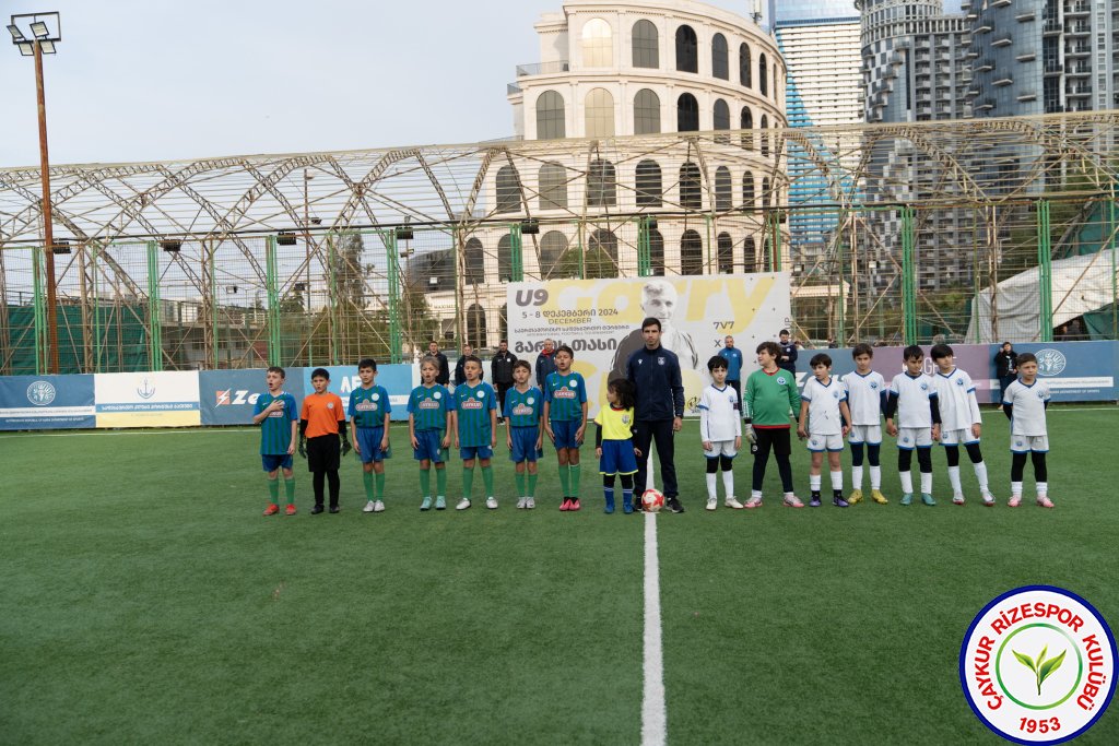 Rizespor Akademi U9 takımı Gürcistan’da düzenlenen Chuka Cup 2024'te şampiyon oldu.