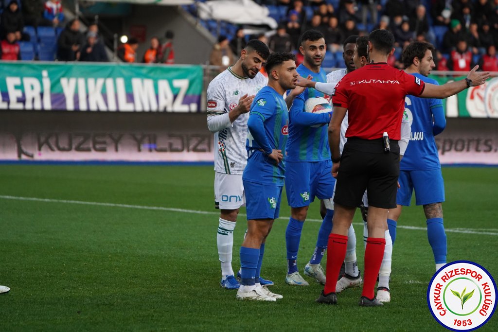 ÇAYKUR RİZESPOR 1 - 1 TÜMOSAN KONYASPOR