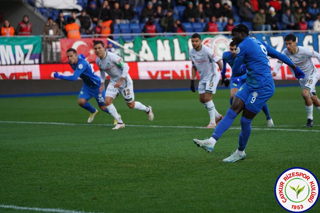 ÇAYKUR RİZESPOR 1 - 1 TÜMOSAN KONYASPOR