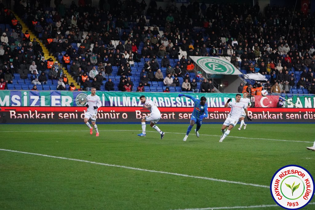 ÇAYKUR RİZESPOR 1 - 1 TÜMOSAN KONYASPOR