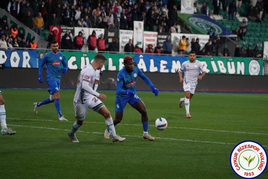 ÇAYKUR RİZESPOR 1 - 1 TÜMOSAN KONYASPOR