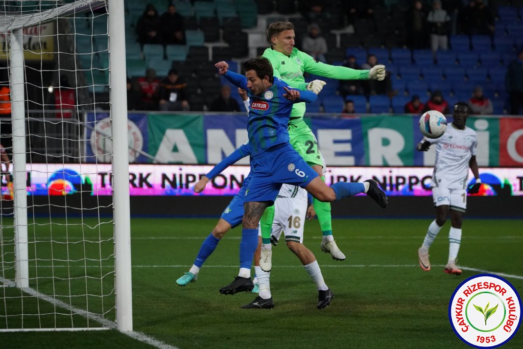 ÇAYKUR RİZESPOR 1 - 1 TÜMOSAN KONYASPOR