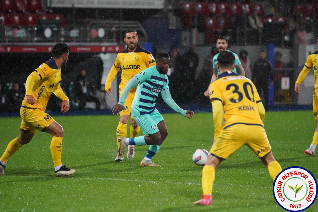 ÇAYKUR RİZESPOR 2-1 MKE ANKARAGÜCÜ