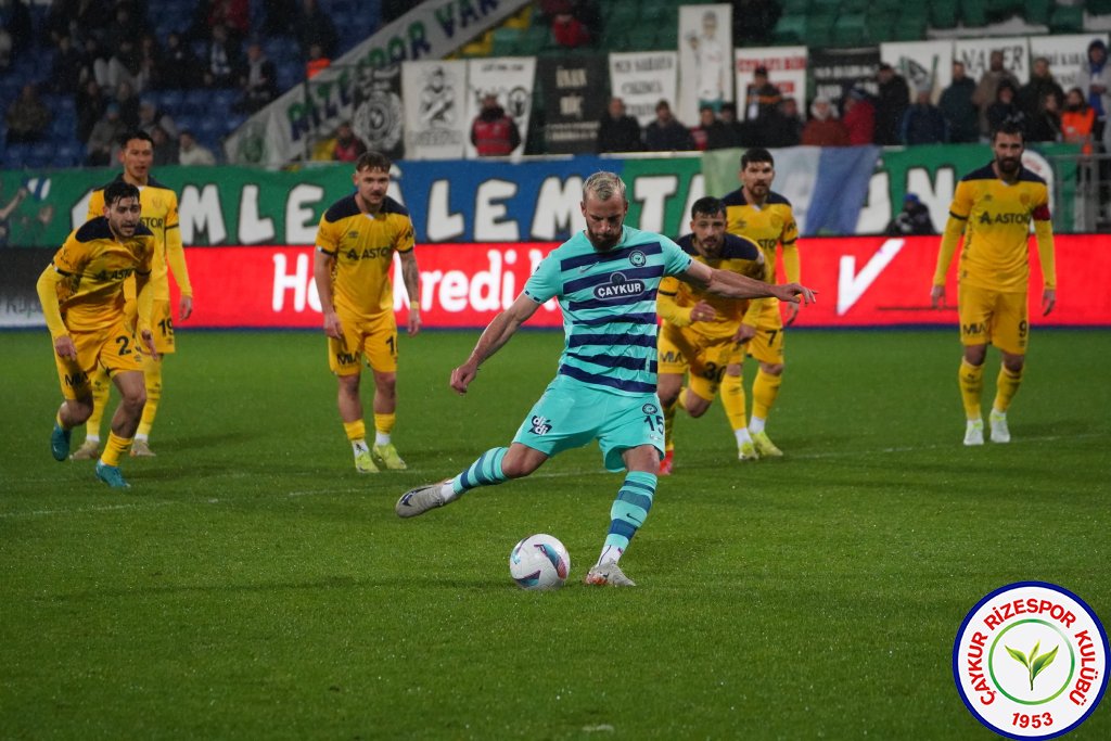 ÇAYKUR RİZESPOR 2-1 MKE ANKARAGÜCÜ