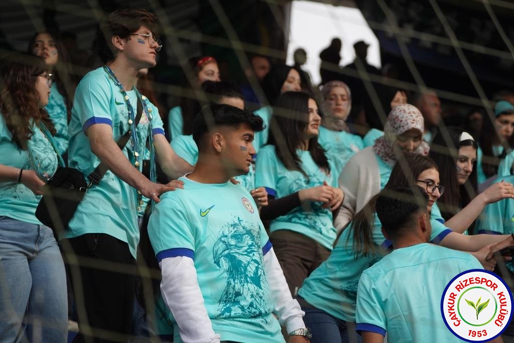 Kahramanmaraş gelen depremzede öğrenciler Rizespor Futbol Akademisinde misafir edildi.