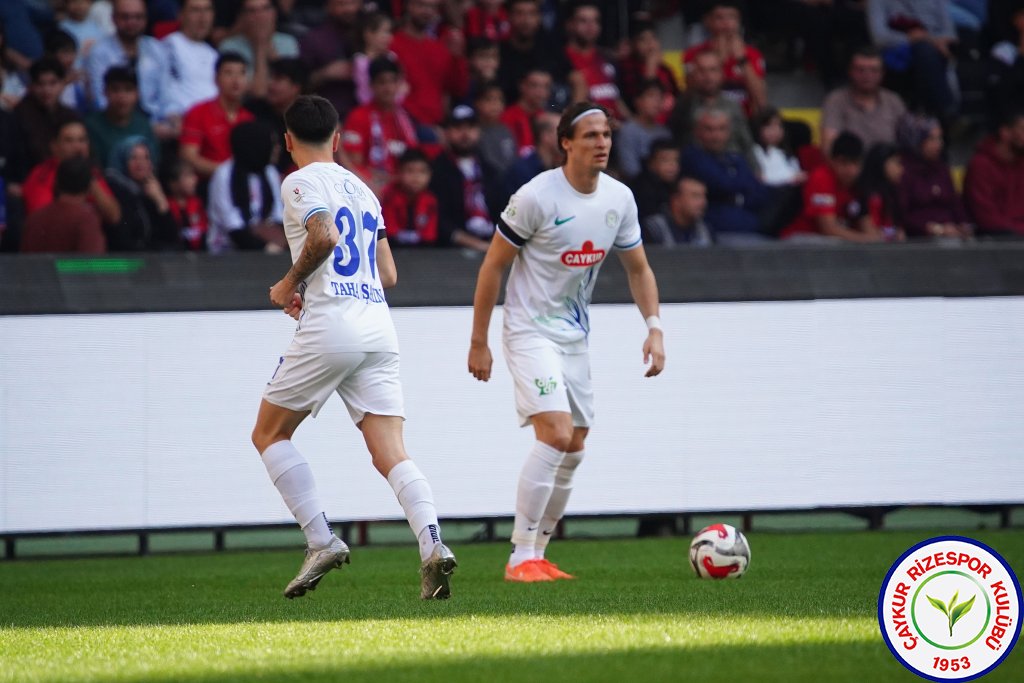 GAZİANTEP FUTBOL KULÜBÜ A.Ş.	2 - 2	ÇAYKUR RİZESPOR A.Ş.