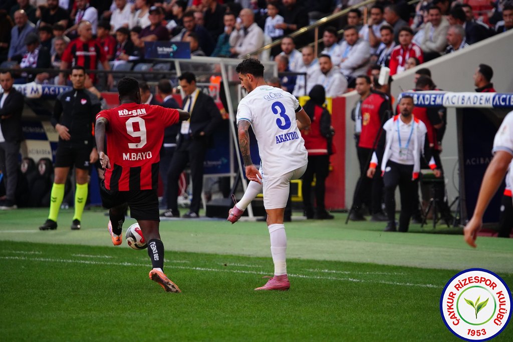 GAZİANTEP FUTBOL KULÜBÜ A.Ş.	2 - 2	ÇAYKUR RİZESPOR A.Ş.