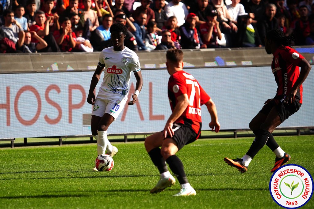 GAZİANTEP FUTBOL KULÜBÜ A.Ş.	2 - 2	ÇAYKUR RİZESPOR A.Ş.