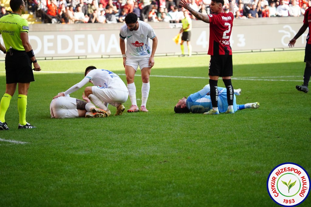 GAZİANTEP FUTBOL KULÜBÜ A.Ş.	2 - 2	ÇAYKUR RİZESPOR A.Ş.
