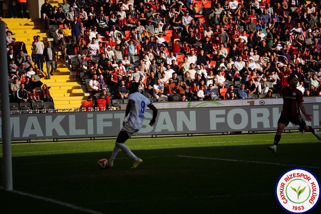 GAZİANTEP FUTBOL KULÜBÜ A.Ş.	2 - 2	ÇAYKUR RİZESPOR A.Ş.