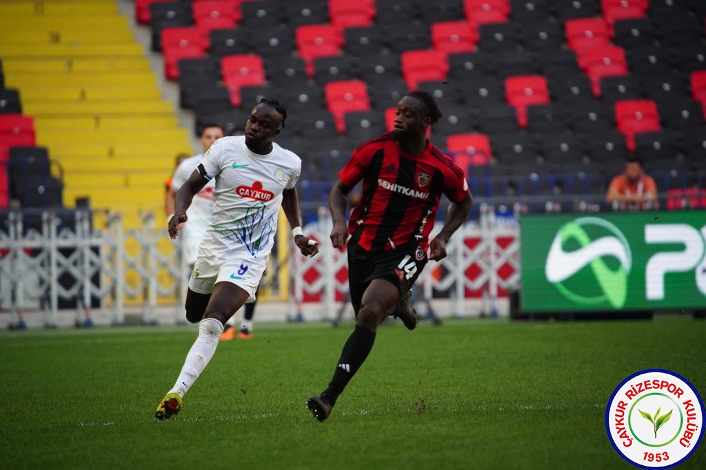 GAZİANTEP FUTBOL KULÜBÜ A.Ş.	2 - 2	ÇAYKUR RİZESPOR A.Ş.