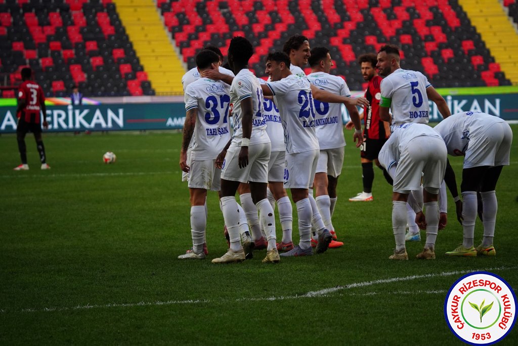 GAZİANTEP FUTBOL KULÜBÜ A.Ş.	2 - 2	ÇAYKUR RİZESPOR A.Ş.
